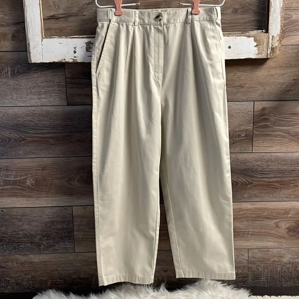 L.L.Bean Ladies Original Fit Pants, Size 10 Reg, Tan Khaki
